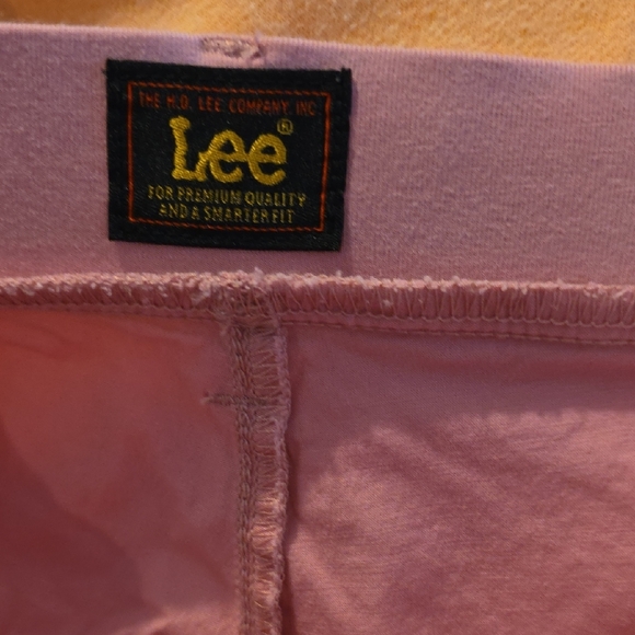Lee Soft Pink Shorts - Picture 3 of 5